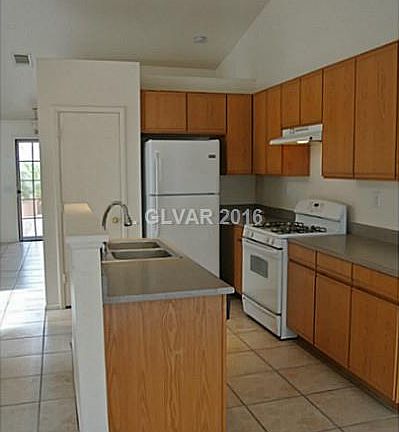 5th image of 317 Montessa Ave