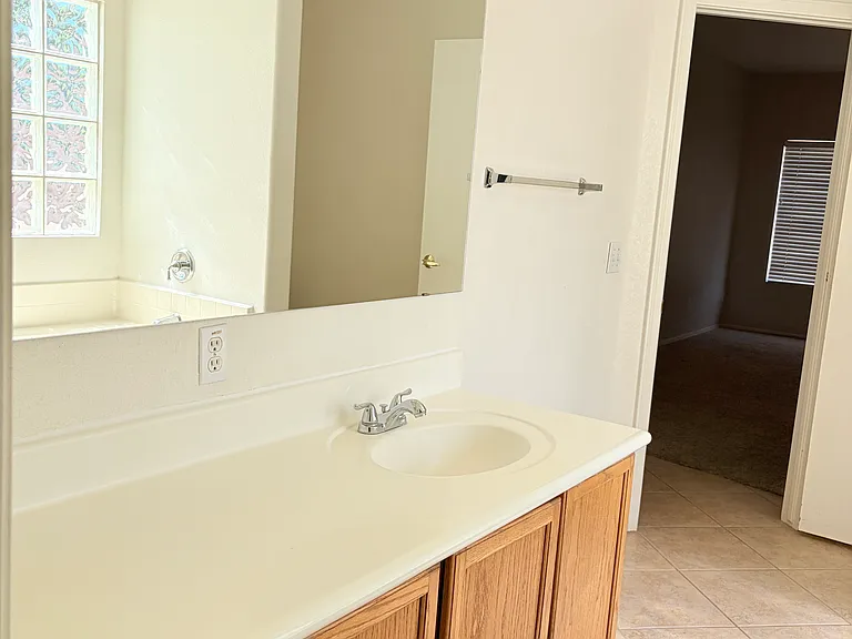 1042 E Canyon Way — Photo 45