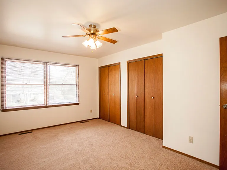 State Place Apartment Homes — Photo 11