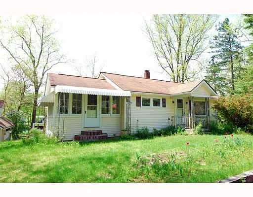 10900 Kennedy photo 1