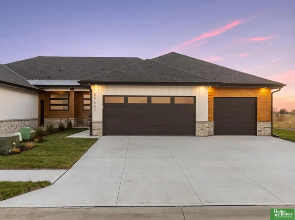 27507 Heron St, Valley, NE 68064