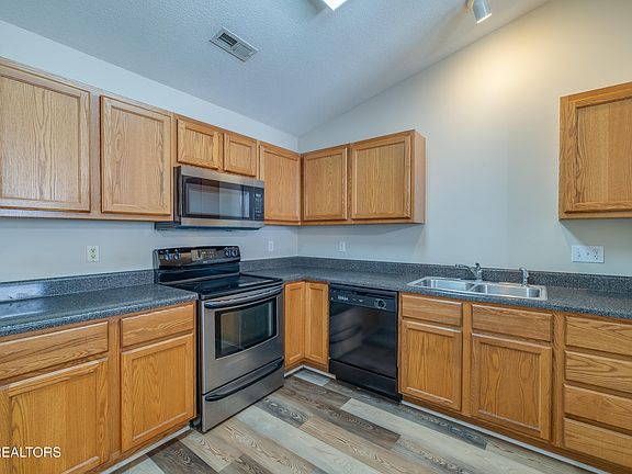 3rd image of 739 Greensboro Way #90