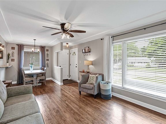 2nd image of 7559 Farnum Ave