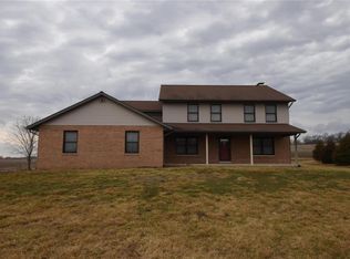 5715 Brickyard Rd, Mascoutah, IL 62258