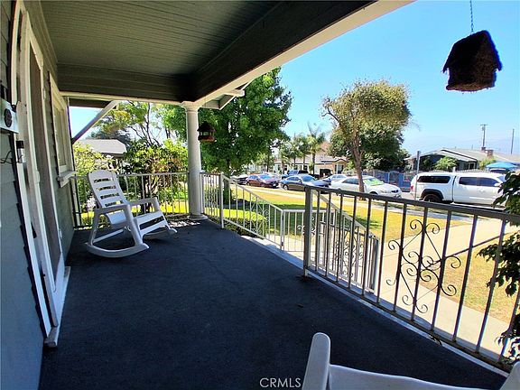 3rd image of 15744 Victoria Ave