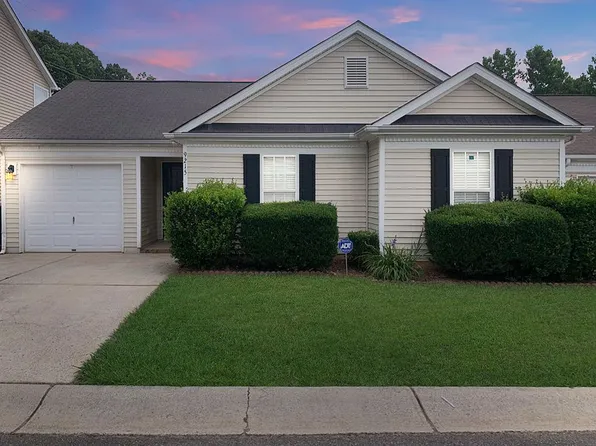 9215 Pinaceal Ct, Charlotte, NC 28215