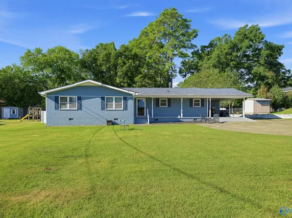 1102 24th St, Valley, AL 36854