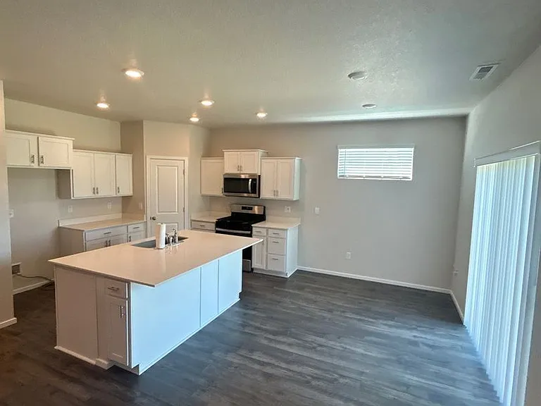 4809 Thyme Ave NE — Photo 7
