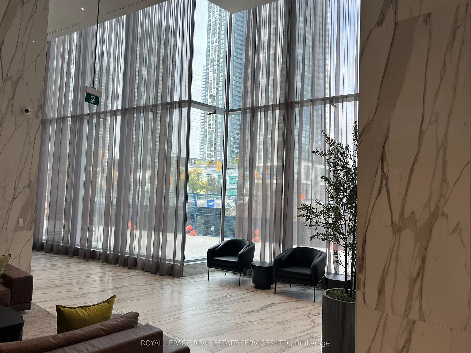 2 bed, $2,450 — Photo 3