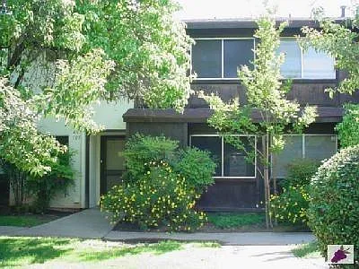 4767 N Cedar Ave #103