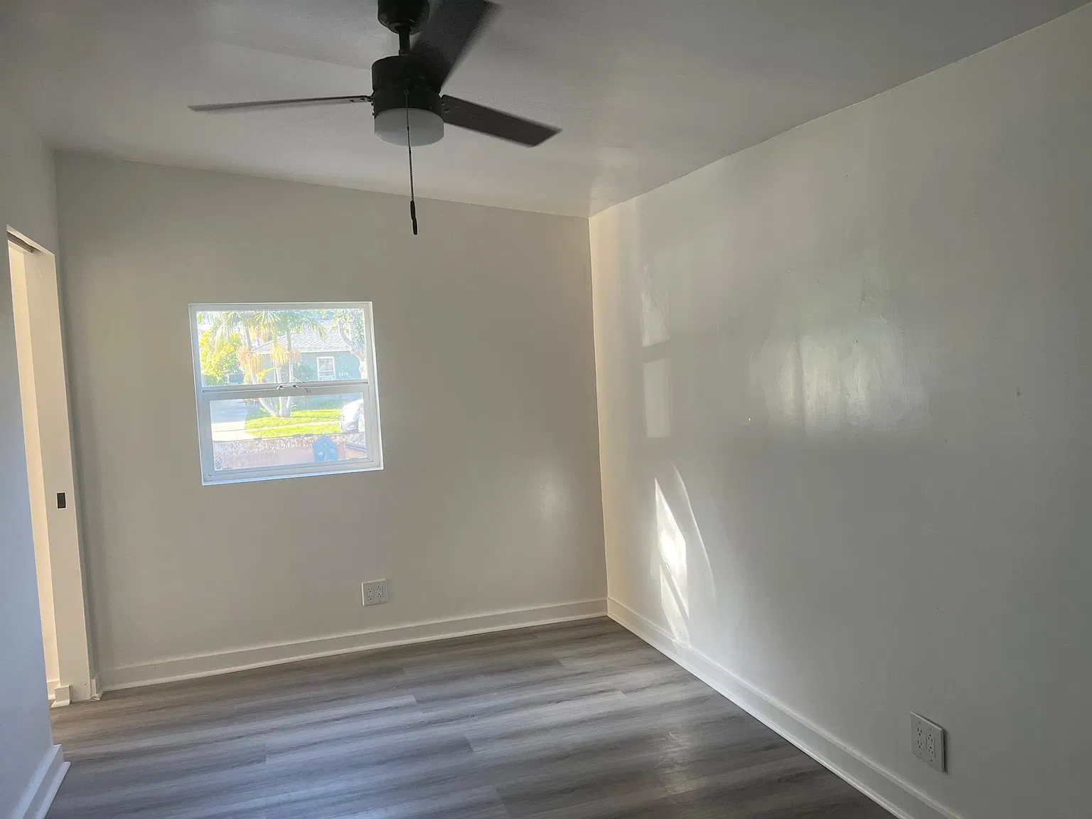 2210 Clyde Ave — Photo 3