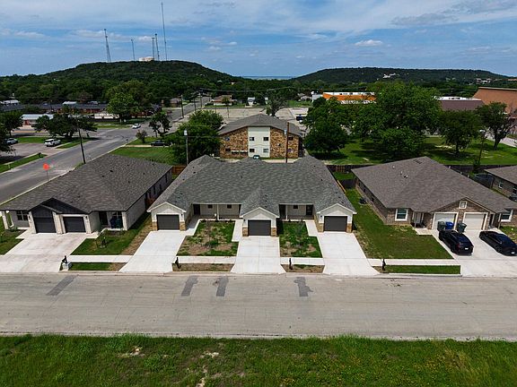 3rd image of 406 & 410 West Ave #408
