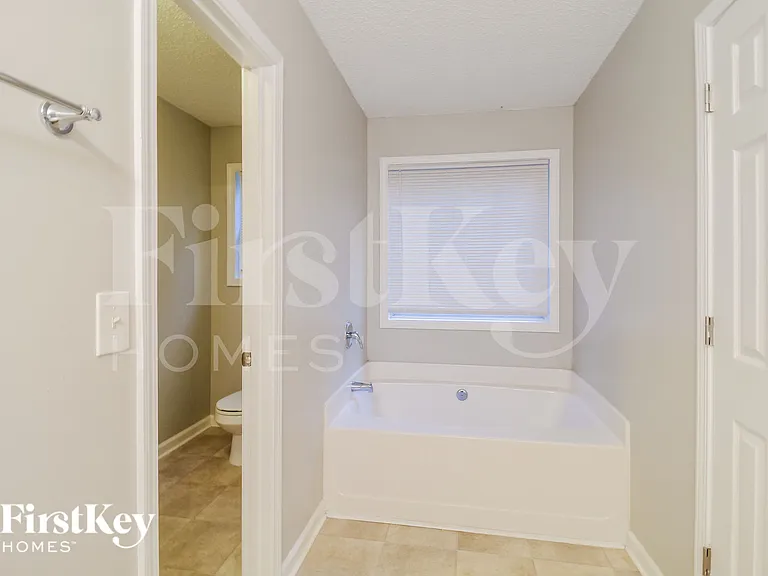5354 Crown Oaks Dr — Photo 7