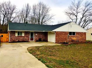 701 Renninger Rd, Akron, OH 44319