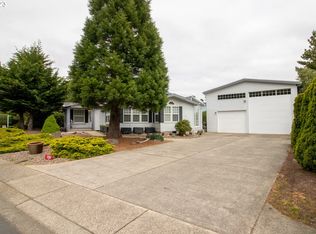 447 Sherwood Loop, Florence, OR 97439