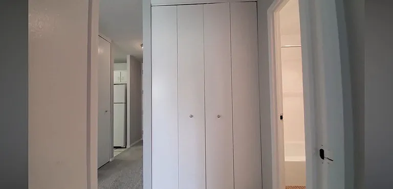 70 E Scott St — Photo 10