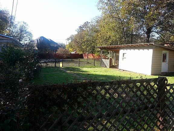 3rd image of 6908 Hovenkamp Ave