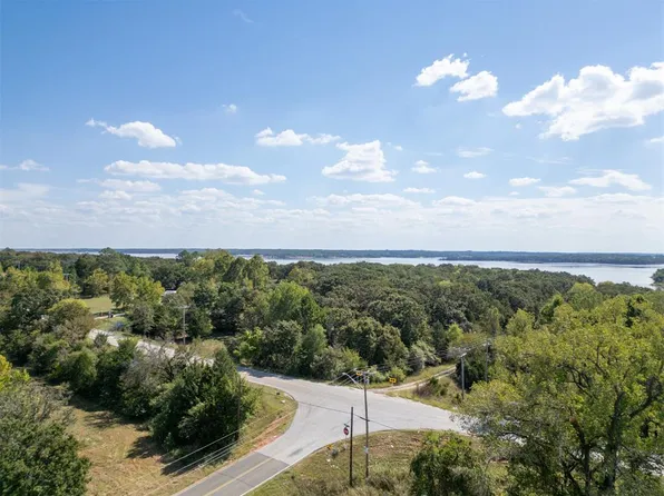 1 NE Alameda Dr, Norman, OK 73026