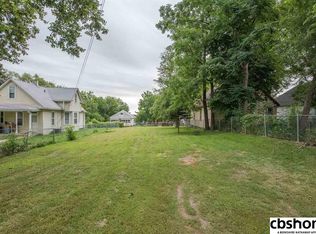 4718 S 17th St, Omaha, NE 68107