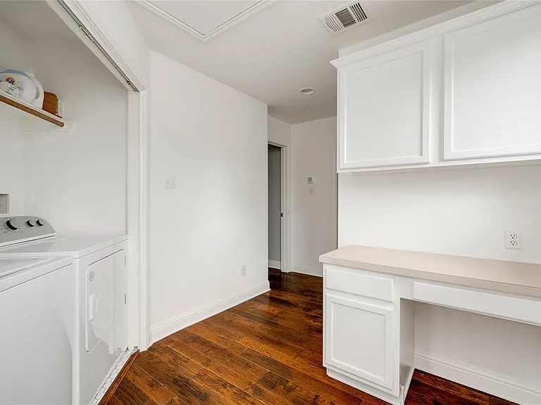 1802 Village Oak Ct — Photo 25