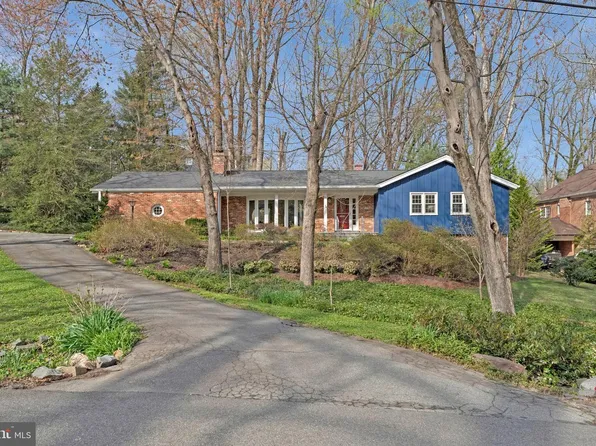 1438 Brookhaven Dr, Mc Lean, VA 22101