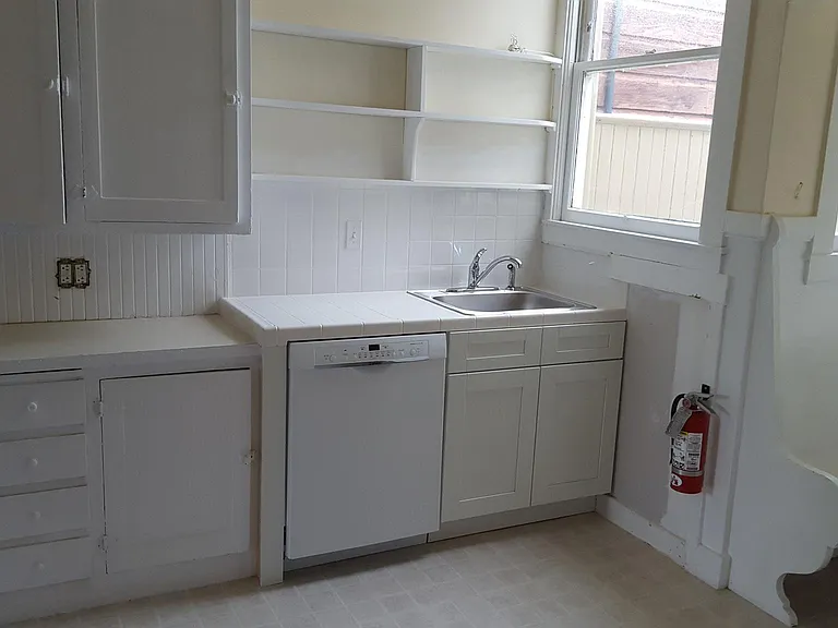 842 24th Ave — Photo 9