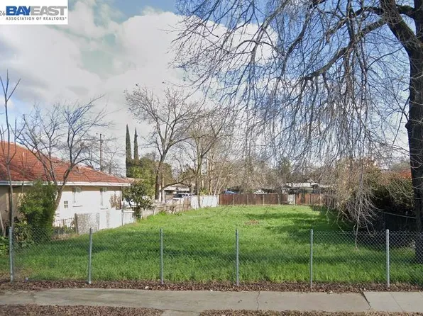 1444 S American St, Stockton, CA 95206