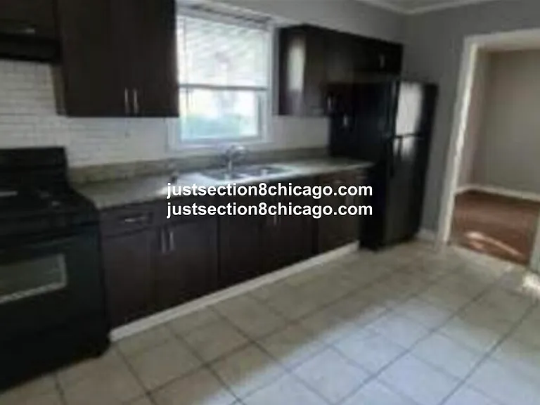 6456 S Parnell Ave #2 — Photo 5