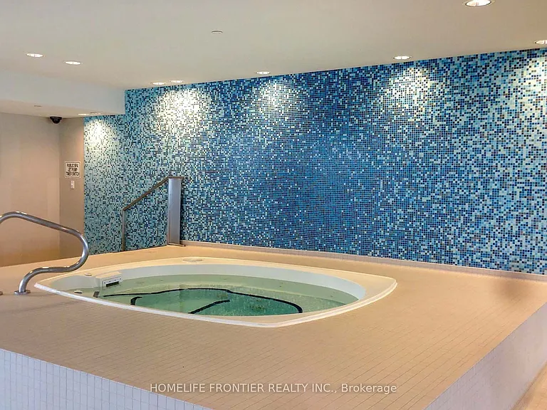 65 Bremner Blvd #2111 — Photo 30