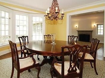 5th image of 130 Bellevue Ave