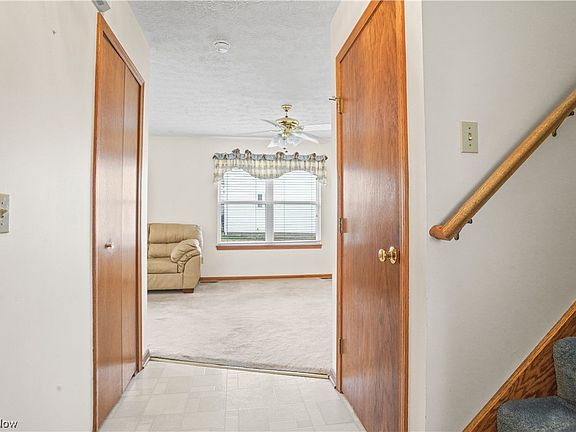 2nd image of 555 Hastings Ct