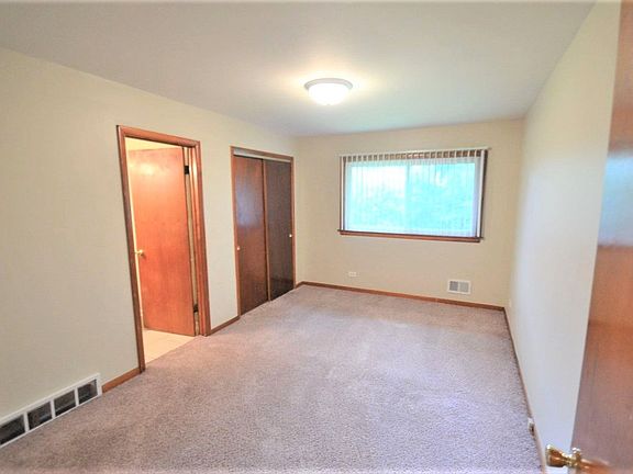 5th image of 11919 S 69th Ct