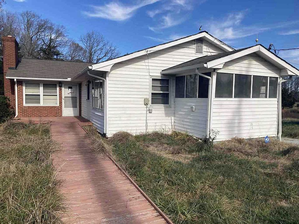 1st image of 9885 Moore Farm Dr