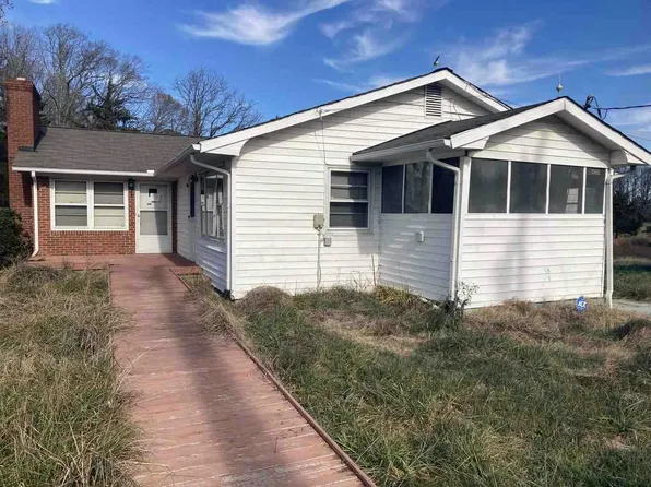 9885 Moore Farm Dr, Kernersville, NC 27284