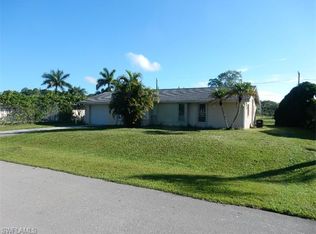 980 Bluebird St, Naples, FL 34104