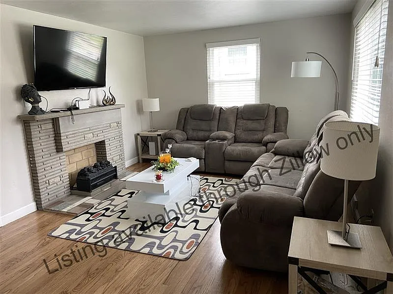 1016 Kirsopp Ave — Photo 3