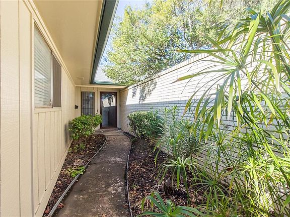 3rd image of 4109 Greenway Dr