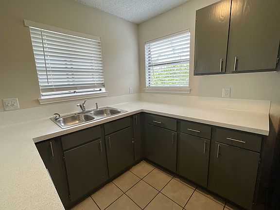 5th image of 3707 Buffalo Springs Trl