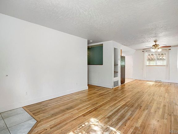 4th image of 2201 W 55th Avenue