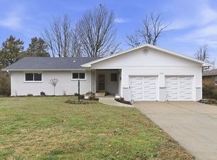 1733 S Lancaster Avenue, Springfield, MO 65807