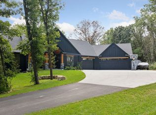 3028 Pinewood Rd SE, Rochester, MN 55904