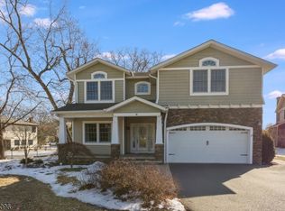 68 Reynolds Ave, Whippany, NJ 07981