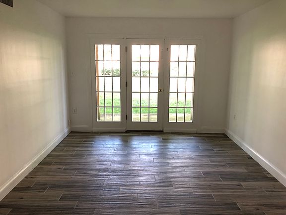 3rd image of 9453 Fairfax Blvd APT 102