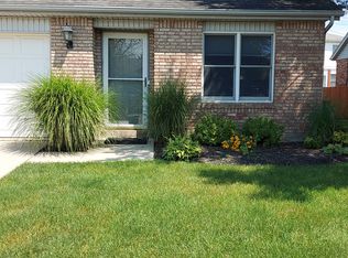 273 Woodlawn Dr APT A, Tipp City, OH 45371