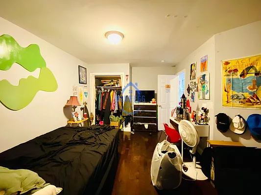 Rented by Blue Egg Realty Corp | media 8