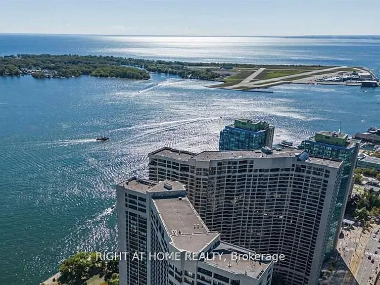 65 Harbour Sq #3306 — Photo 33