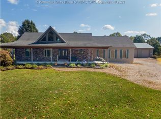 2723 Union Campground Rd, Letart, WV 25253