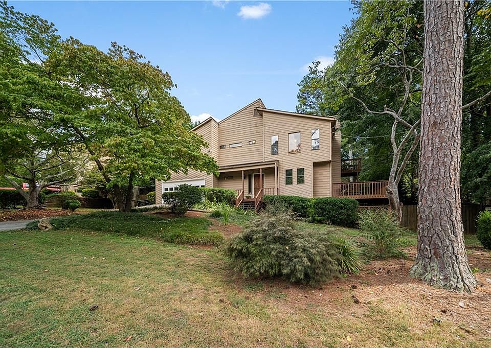 1st image of 4822 Highpoint Dr NE