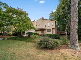 4822 Highpoint Dr NE, Marietta, GA 30066