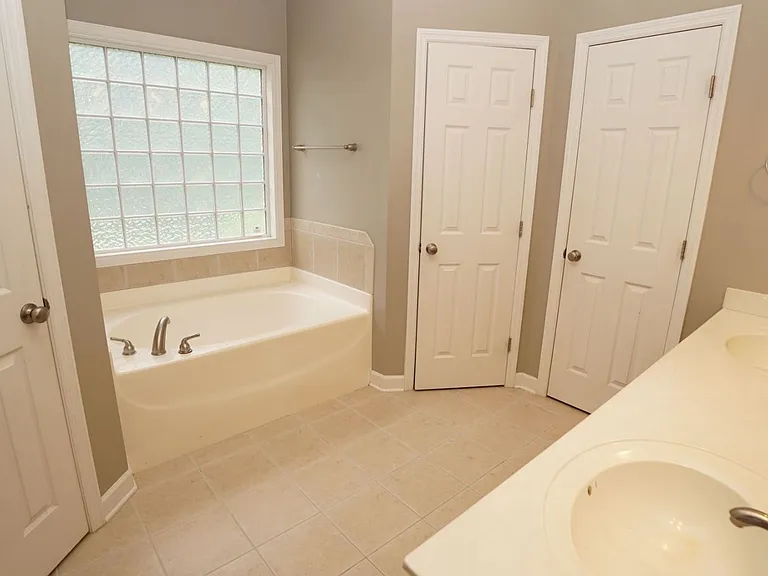147 Moonstone Ct — Photo 28